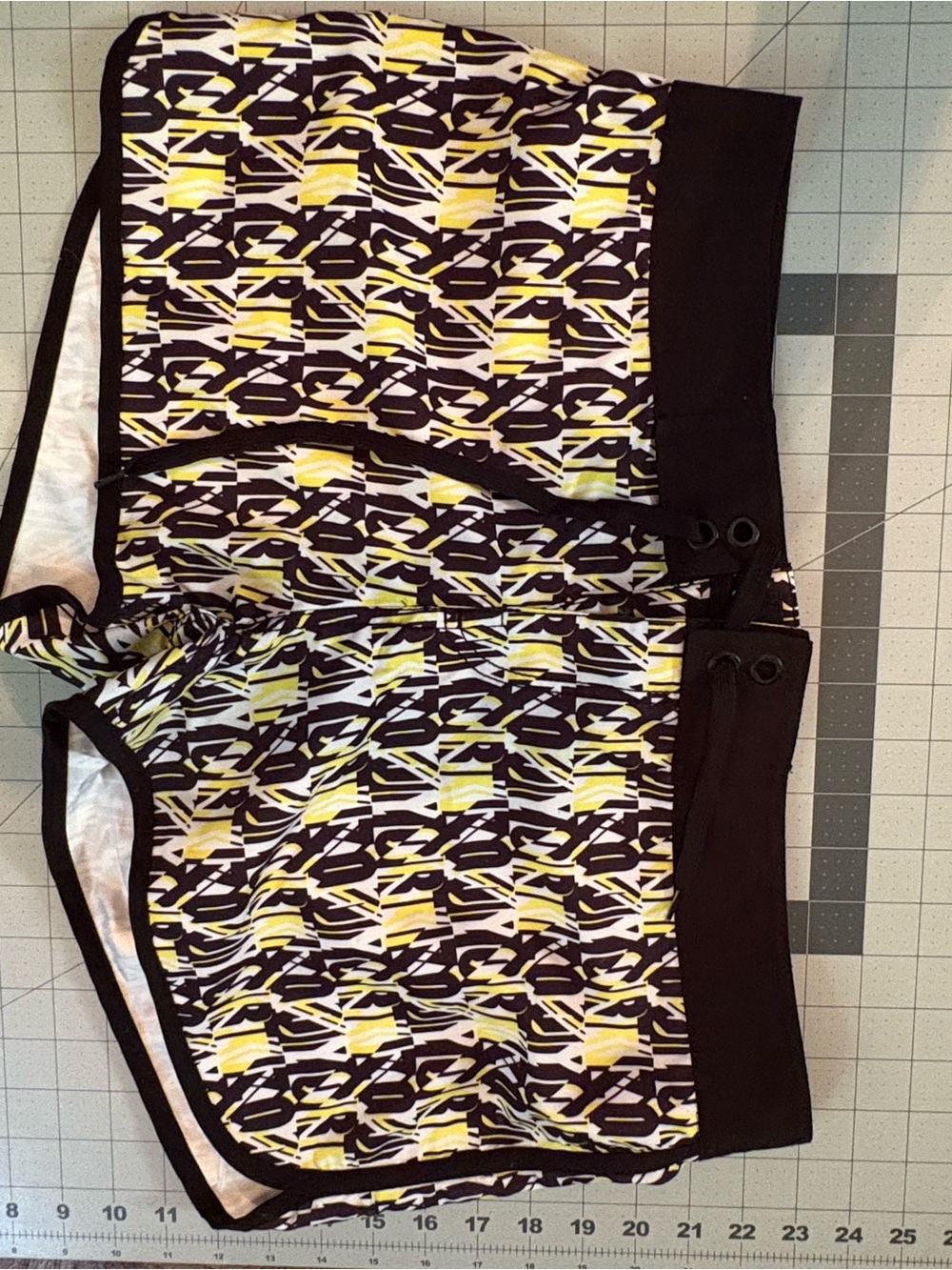 Zoo York Black White Yellow Patterned Women’s Swim Shorts